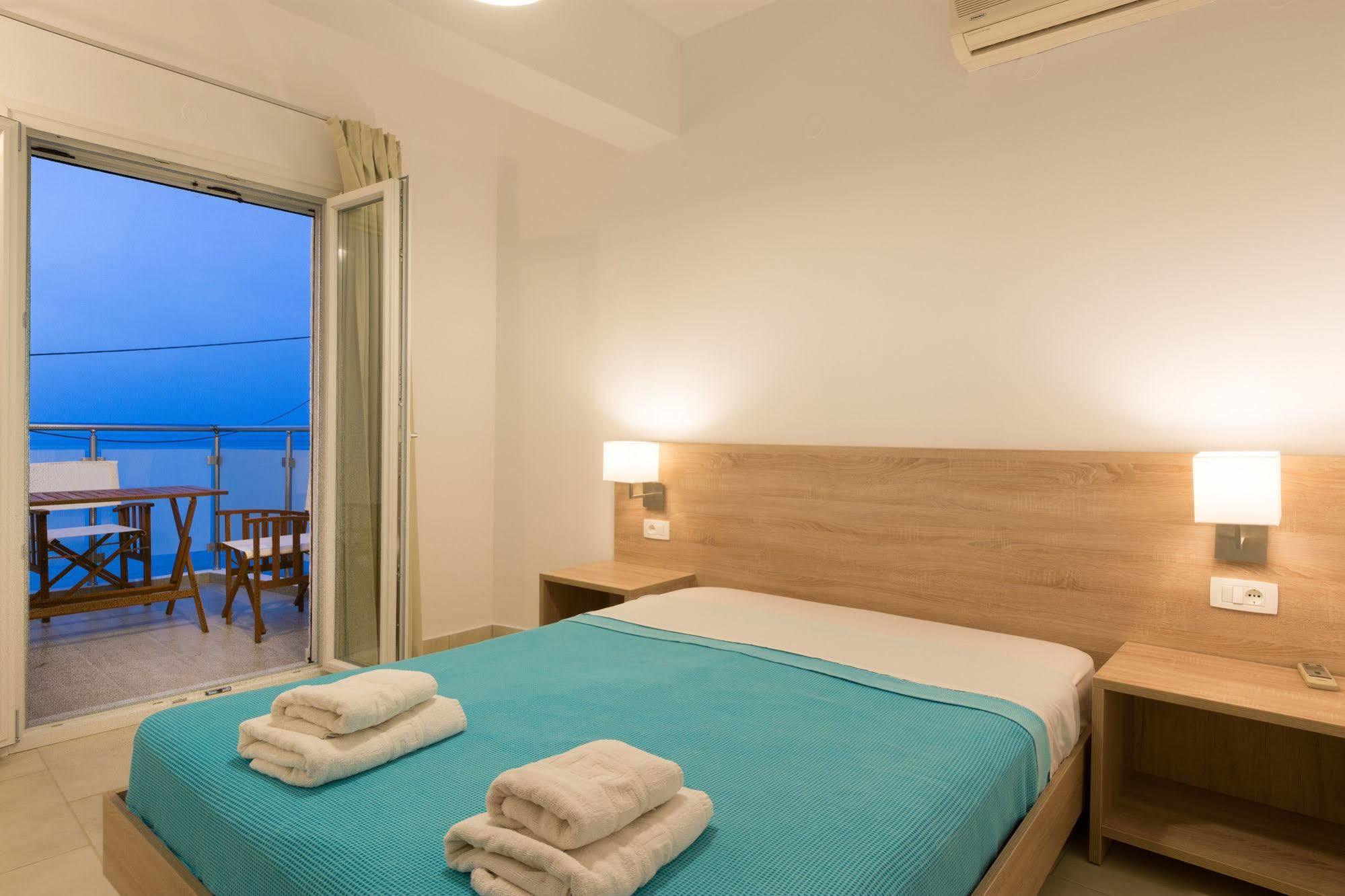 Socrates Apartmens & Restaurant Mílatos Ngoại thất bức ảnh