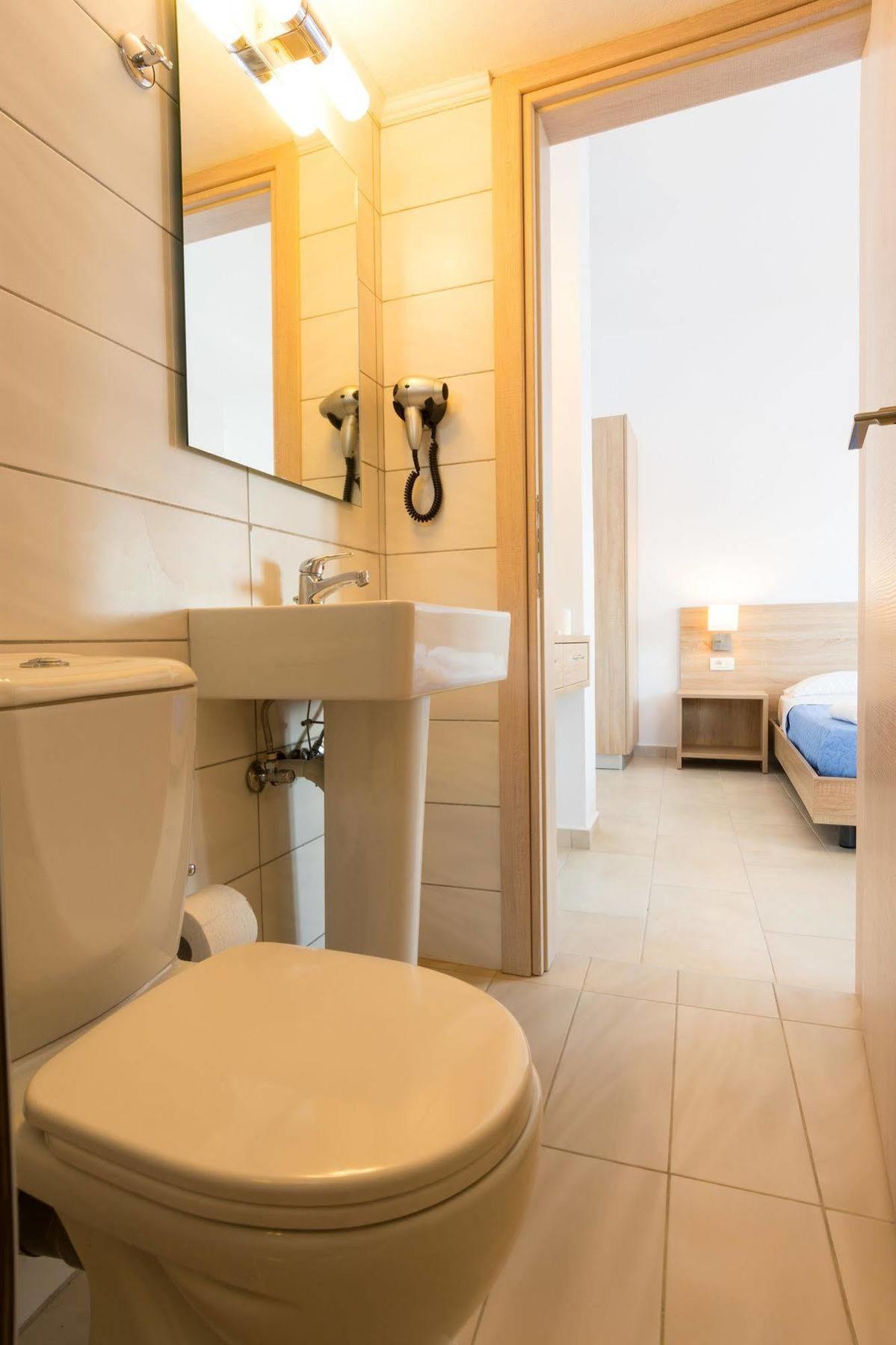 Socrates Apartmens & Restaurant Mílatos Ngoại thất bức ảnh