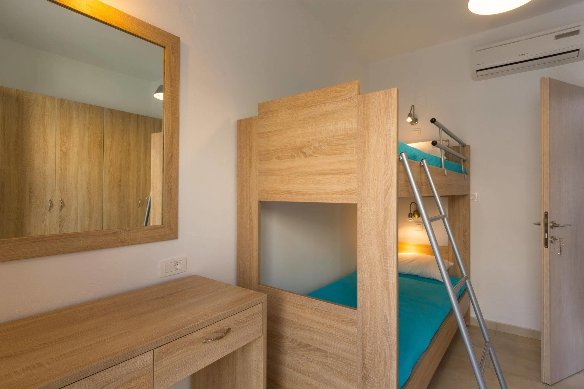 Socrates Apartmens & Restaurant Mílatos Ngoại thất bức ảnh